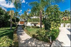 Impressive frontline golf villa in Los Naranjos Nueva Andalucía, Marbella 29660