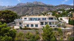 Elevated Opulence in Altea: Majestic Villa Overlooking the Medit, Altea 03590