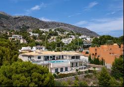 Elevated Opulence in Altea: Majestic Villa Overlooking the Medit, Altea 03590