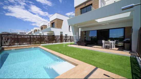 Luxury and Sustainability in the Exclusive Finestrat Community, Benidorm 03501