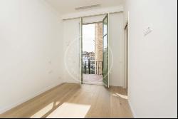 127 M2 LUXURY PENTHOUSE WITH 2 TERRACES FOR SALE IN EIXAMPLE DRE, Barcelona 08007