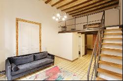 IMPRESSIVE 400 sqm FLAT WITH TERRACE IN THE HISTORIC CENTRE OF BA, Barcelona 08002