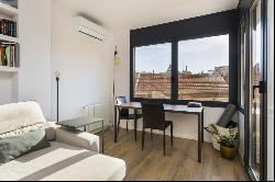 RENOVATED APARTMENT FOR SALE IN L'ESQUERRA DEL EIXAMPLE, Barcelona 08036