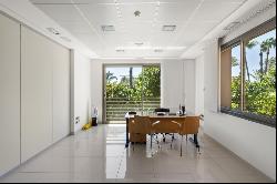 Custom business centre in Mansion Club, on Marbella’s Golden Mil, Marbella 29602