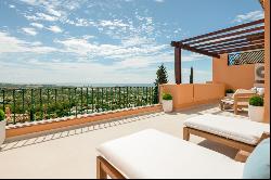 Spacious duplex penthouse with breathtaking views over the Golf , Marbella 29660