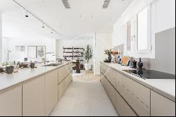 MAGNIFICIENT FLAT IN COMPLETELY REFURBISHED BUILDING IN THE PREM, Barcelona 08007