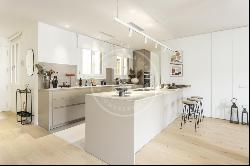 MAGNIFICIENT FLAT IN COMPLETELY REFURBISHED BUILDING IN THE PREM, Barcelona 08007