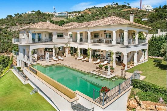 Magnificent Andalusian Gem on the edge of a nature reserve in Mo, Benahavis 29679