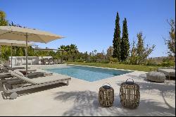 Elegant fully renovated front line golf villa in Atalaya, Benaha, Estepona 29680