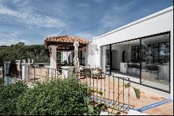 Elegant single-storey villa surrounded by nature in El Madroñal, Benahavís 29678