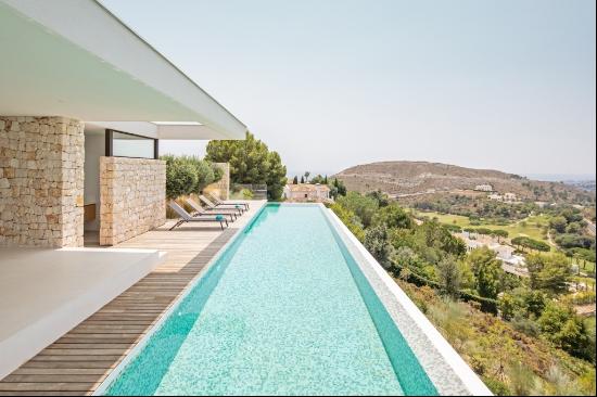 Modern villa with impressive panoramic sea views in Marbella Clu, Benahavís 29679