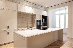 Impressive luxury property, brand new refurbished, 4 bedrooms en, Madrid 28046