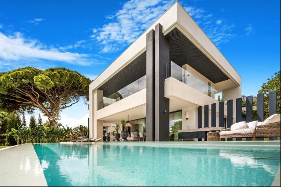 Brand-new luxurious 5-bedroom villa in the heart of Golden Mile, Marbella 29602