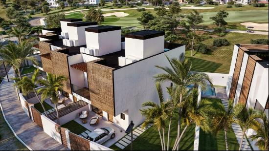 Boutique development of eight front-line golf townhouses in Este, Estepona 29680