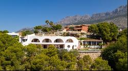 Altea la Vella's Panoramic Paradise: A Unique Villa with Spectac, Altea 03590