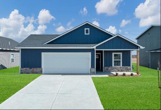 1007 Eastlinks Dr, McPherson KS 67460