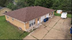 2005 PARKSIDE Drive, Oshkosh WI 54901