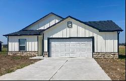 1315 Robin Dr, McPherson KS 67460