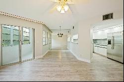 700 SW 128th Ave Unit 302C, Pembroke Pines FL 33027