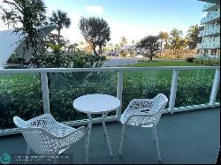 333 NE 21st Ave #208, Deerfield Beach FL 33441