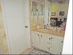 1023 Pheasant Run Drive #Apt C, Fort Pierce FL 34982