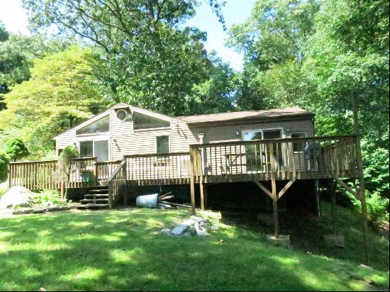 18 Longwood Drive, East Haddam CT 06415