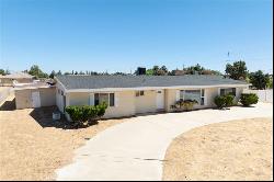 2039 Columbia Way, Palmdale CA 93551