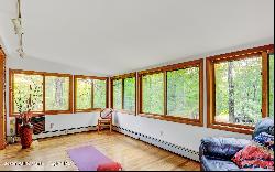 73 Ratterman Road, Woodstock NY 12498