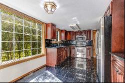 60 W Old Elm Road, Lake Forest IL 60045