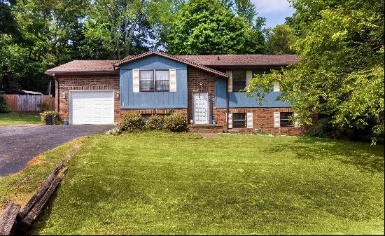 2417 Trail Drive, Evansville IN 47711