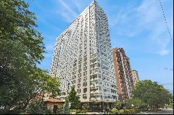 3900 N Lake Shore Drive #18G, Chicago IL 60613