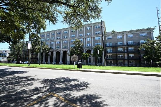 1750 St Charles Avenue Unit 417, New Orleans LA 70130