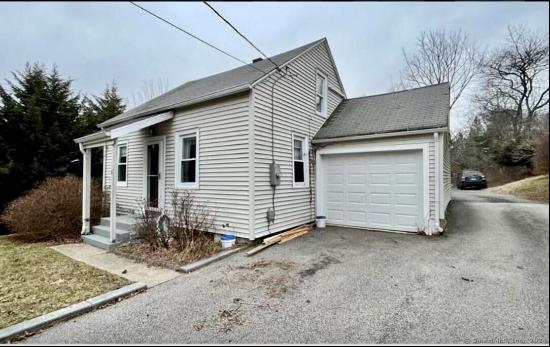 6 Burgeville Court, Groton CT 06340