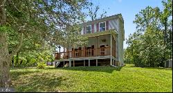 2015 Aquetong Road, New Hope PA 18938