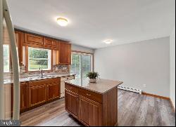 2015 Aquetong Road, New Hope PA 18938