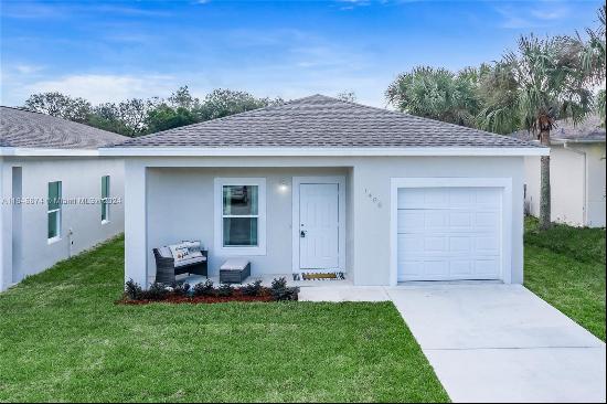 1477 Las Villas Blvd, Sebring FL 33870