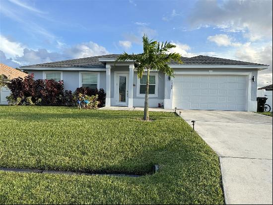 1122 SW Jennifer Avenue, Port Saint Lucie FL 34953