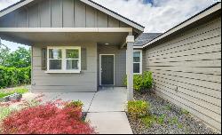 2035 Crab Apple Circle, West Richland WA 99353