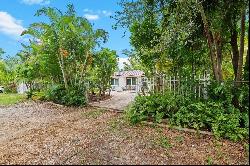 1556 NE 131st Rd, North Miami FL 33161