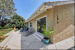 6064 Avenida Chamnez, La Jolla CA 92037