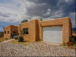 1010 Calle Cuervo, Taos NM 87571