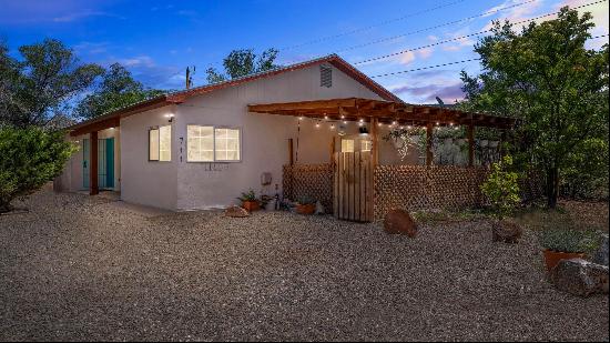 711 Kit Carson Road, Taos NM 87571