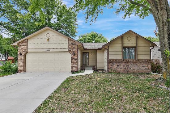 2008 N Parkridge St, Wichita KS 67212