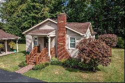 211 N Crescent Dr, Hermitage PA 16148