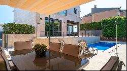 Modern villa for sale next to the beach in Ciudad Jardin, Palma,, Palma de Mallorca 07007