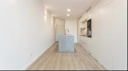 NEWLY REFURBISHED FLAT WITH TERRACE IN EIXAMPLE, Barcelona 08036