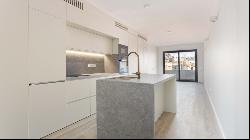 NEWLY REFURBISHED FLAT WITH TERRACE IN EIXAMPLE, Barcelona 08036