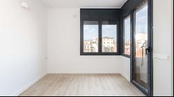 NEWLY REFURBISHED FLAT WITH TERRACE IN EIXAMPLE, Barcelona 08036