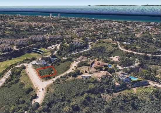 Buildable plot in an exclusive residential area of Elviria, Marbella 29604