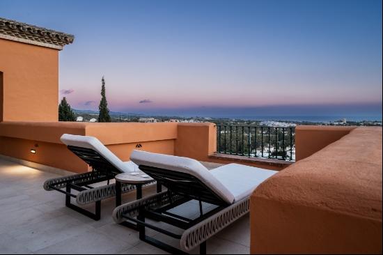 Exquisite apartment with breathtaking views over the Golf Valley, Marbella 29660